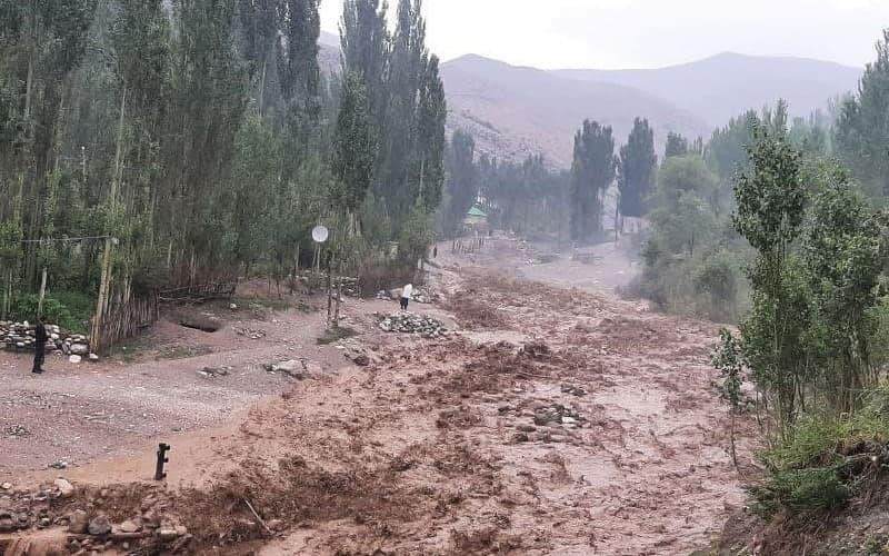 МЧС предупреждает об опасности наводнений в горах и предгорьях Узбекистана
