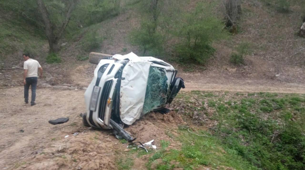 Автомобиль Trailblazer упал с обрыва в горах Бостанлыка