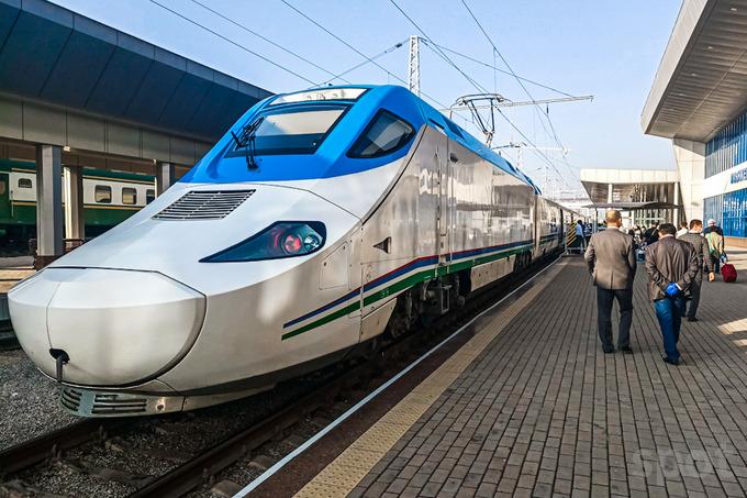 Дополнительные пассажирские поезда запустили по маршруту Самарканд-Ташкент-Самарканд