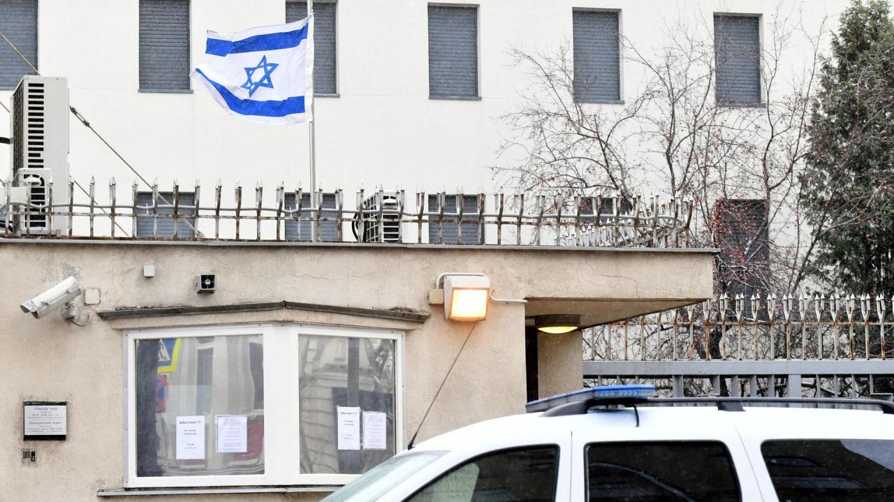 В Ташкенте студент пытался поджечь посольство Израиля