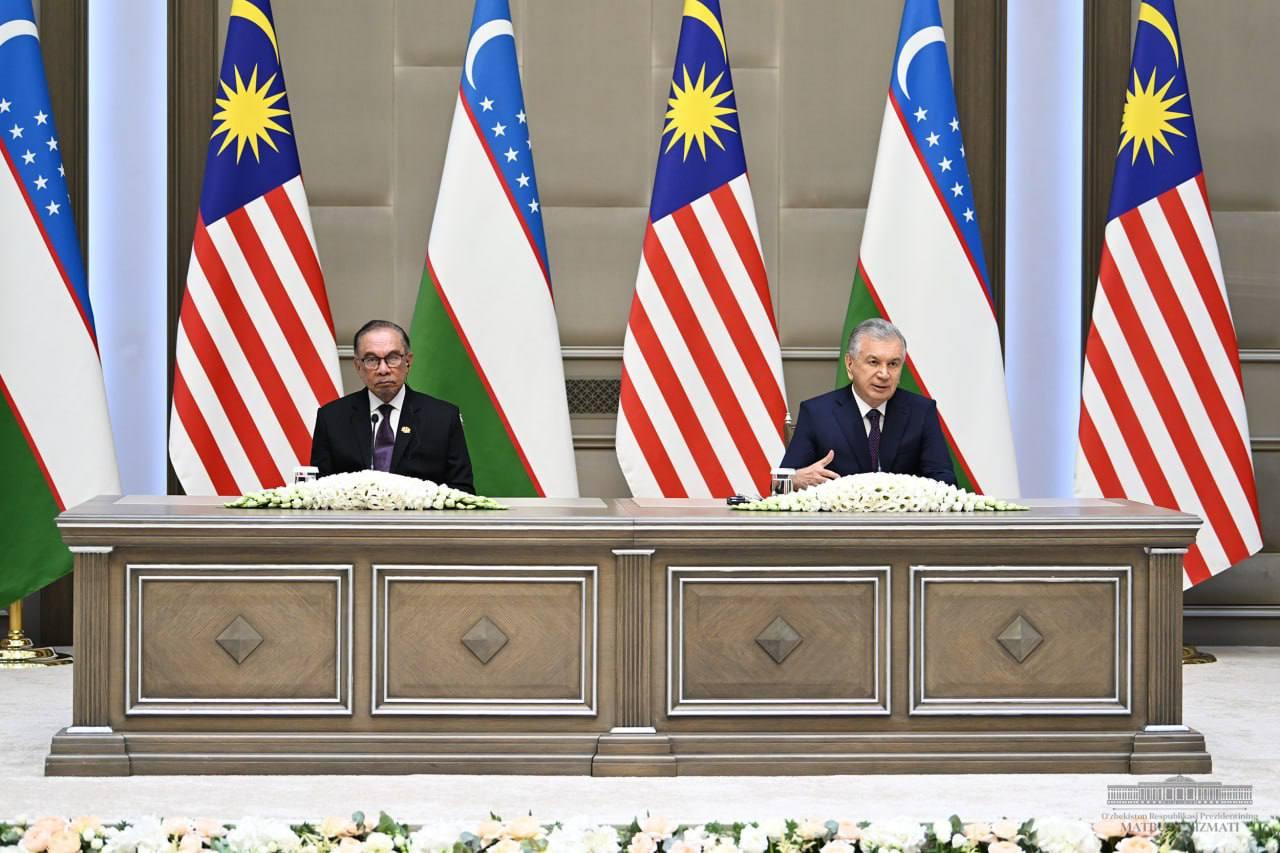 Шавкат Мирзиёев провел переговоры с премьером Малайзии: Лидеры государств выступили перед журналистами