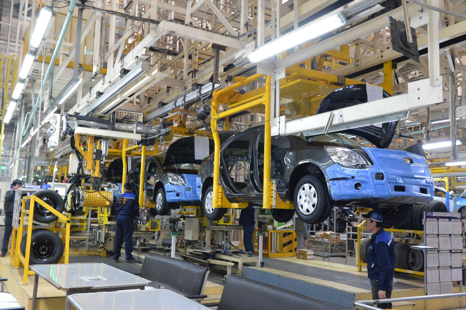 Кыргызско-узбекский завод по сборке автомобилей заработает в конце мая