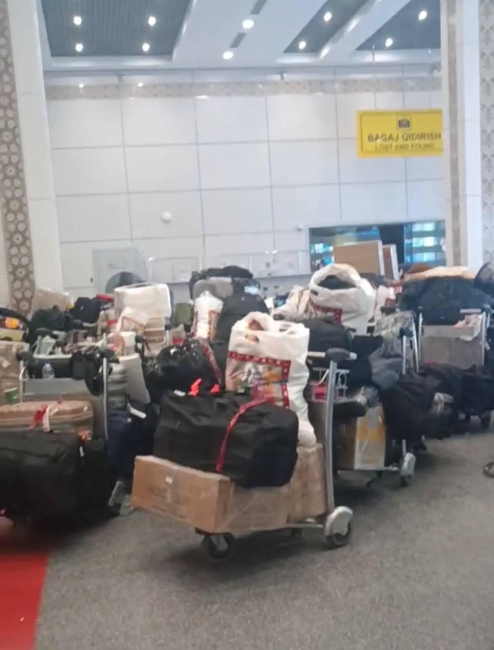 В международном аэропорту Ташкента одна из пассажирок, ожидавшая багаж, потеряла сознание