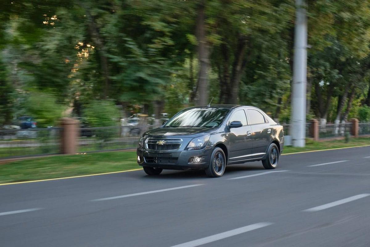 За черные диски для Chevrolet Cobalt придется переплатить 7,3 млн: объявлена стоимость комплектации Midnight