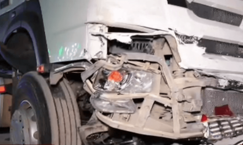 В Джизакской области сотрудник ДПС остановил ехавший на скорости грузовик без тормозов - видео