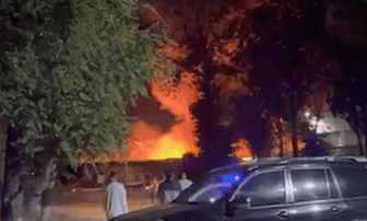 В Ташкенте вспыхнул пожар из-за переработки нефтепродуктов — видео