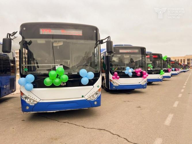 Бухара получила 20 новых китайских автобусов