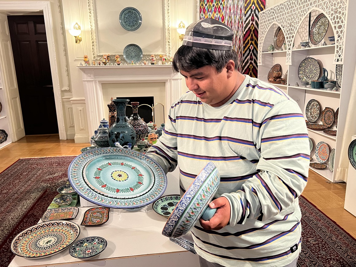 Qiz jinsiy aloqa qiladi