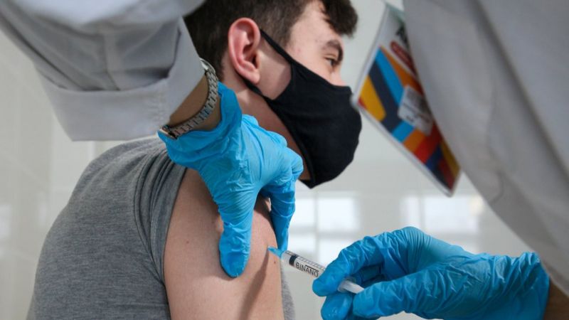 Выяснилось, сколько узбекистанцев в день будут получать вакцину от коронавируса