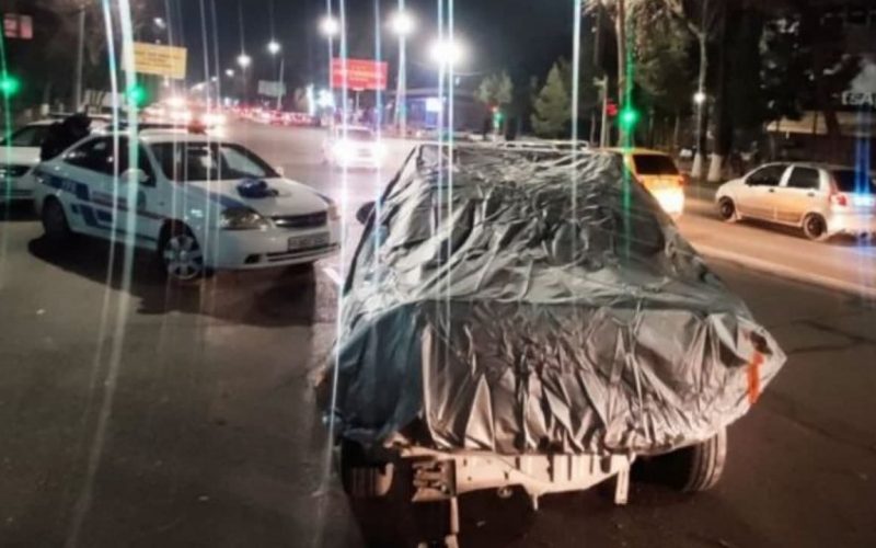 В Ташкенте автомобиль сотрудника ДПС попал в аварию