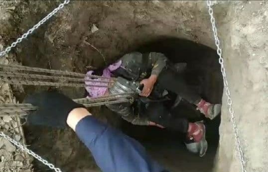 В Самаркандской области женщина упала в четырехметровую яму