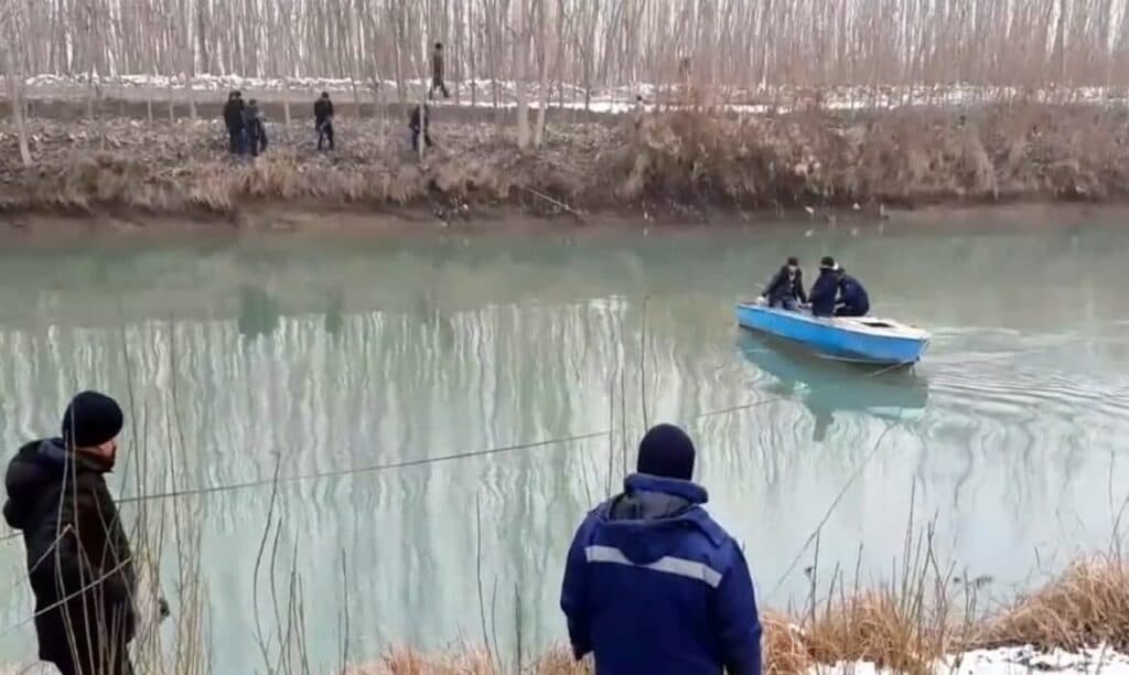 Стало известно, где нашли тело утонувшего мальчика в Ферганской области