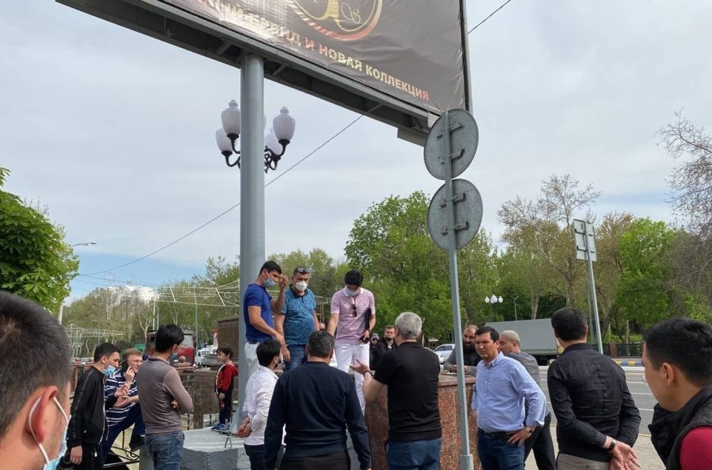 В Антимонопольном комитете назвали причину сноса рекламных баннеров в Ташкенте