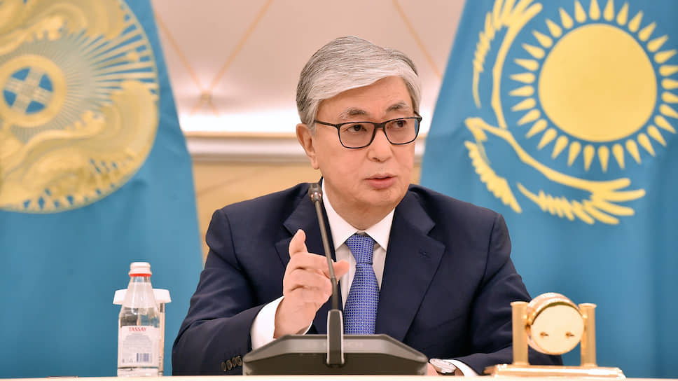 Президент Казахстана привился вакциной Sputnik V