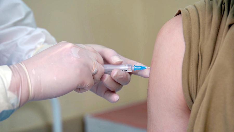 Прививку от COVID-19 в Узбекистане получили более 300 тысяч человек
