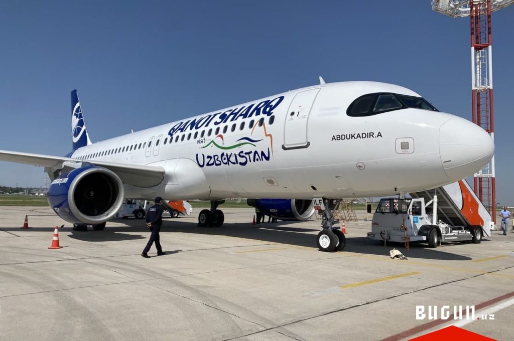 В Ташкент доставили первый самолет частной авиакомпании Qanоt Sharq Airlines - видео