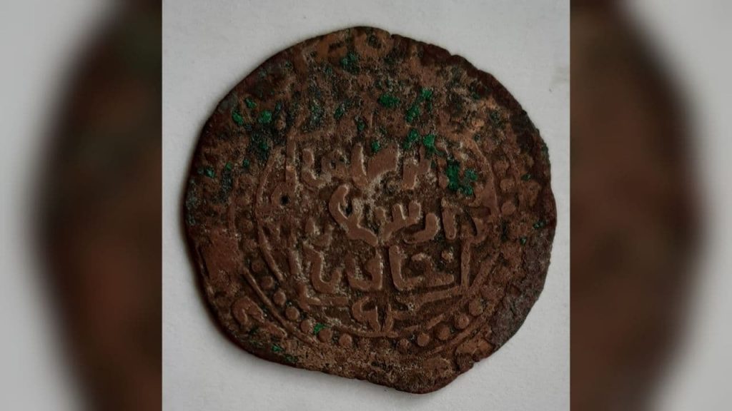 В Ташобласти нашли 427 медных монет эпохи Караханидов