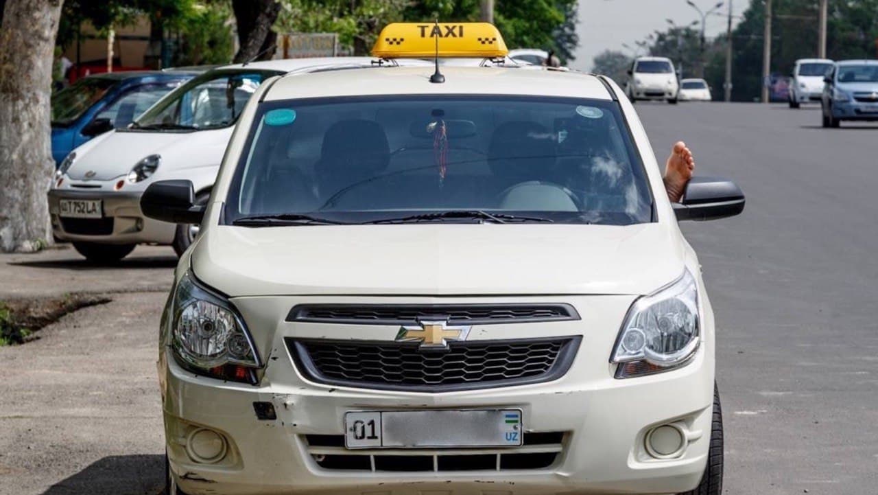 В Узбекистане физлица смогут открыть ИП и оказывать услуги такси