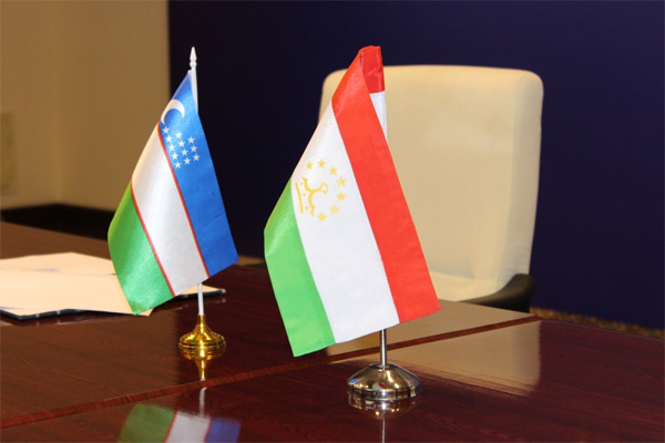 Министр иностранных дел Узбекистана принял нового посла Таджикистана