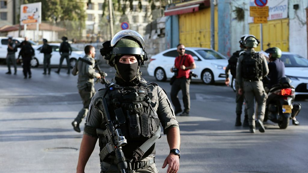 Палестинцы начали беспорядки в квартале Шейх-Джаррах Восточного Иерусалима