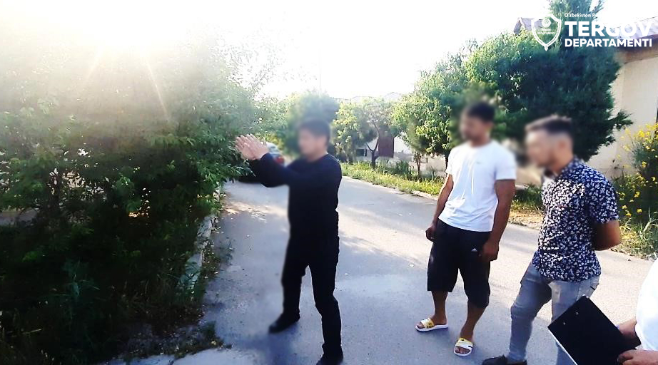 В Ташкенте мужчина украл анти-радар с помощью зажигалки