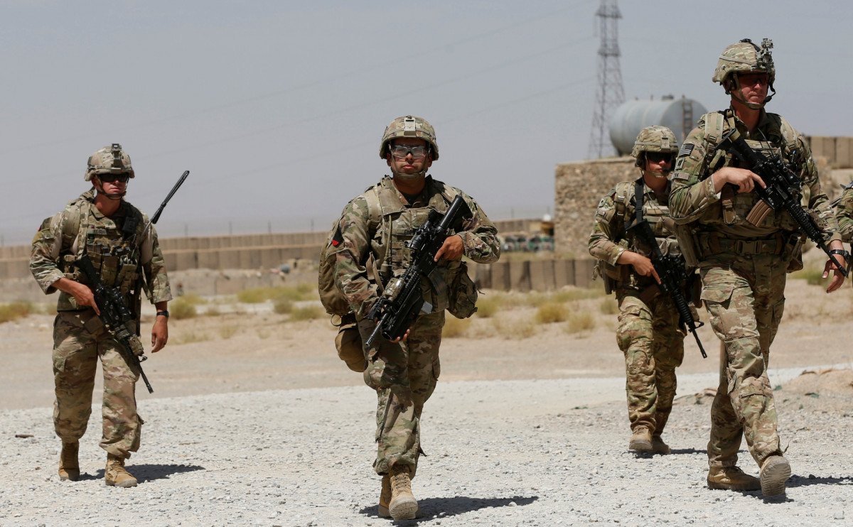 Китай осудил вывод войск США из Афганистана