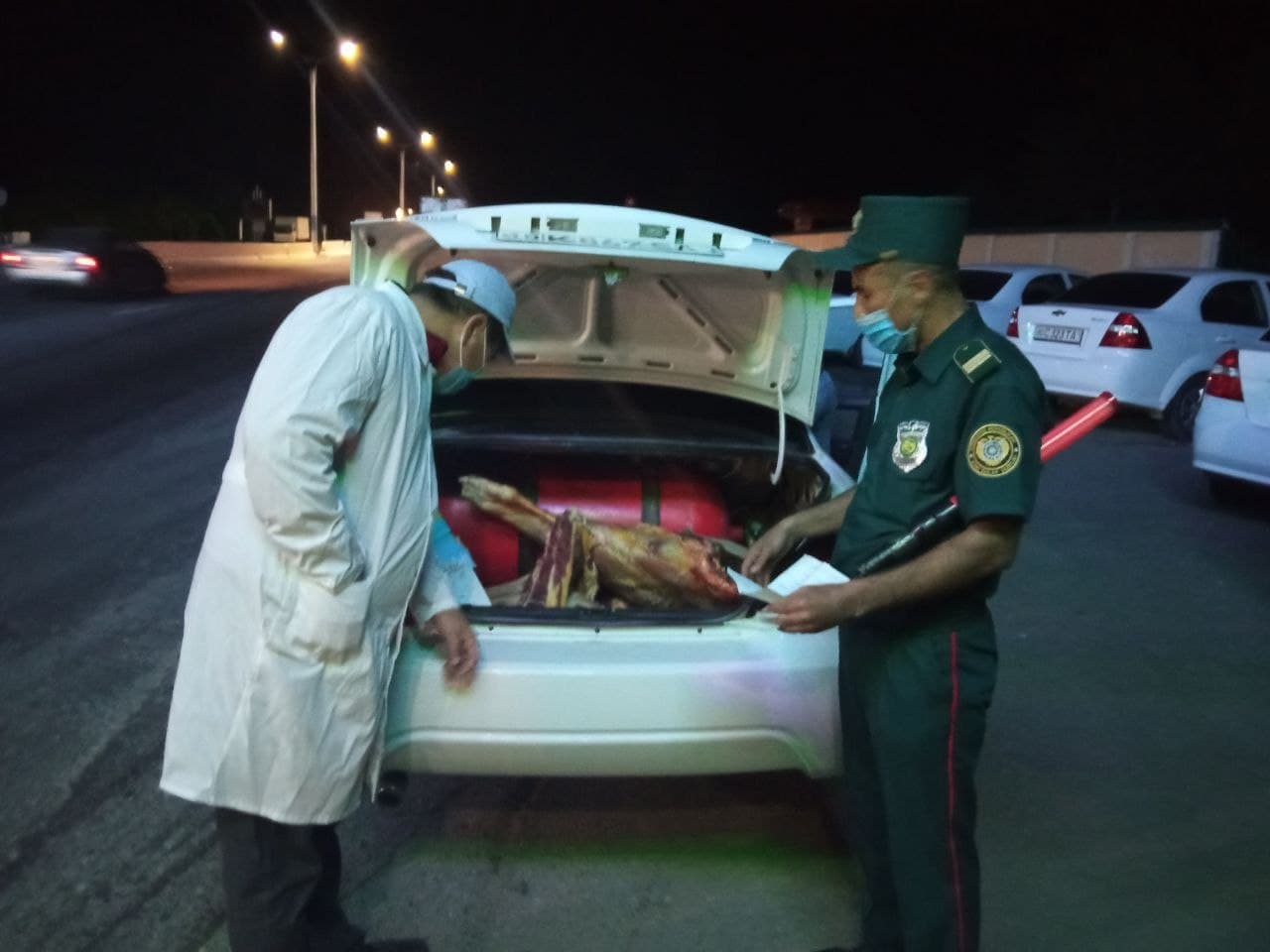 Мужчина пытался перевезти в Ташкент почти 200 килограммов несвежего мяса