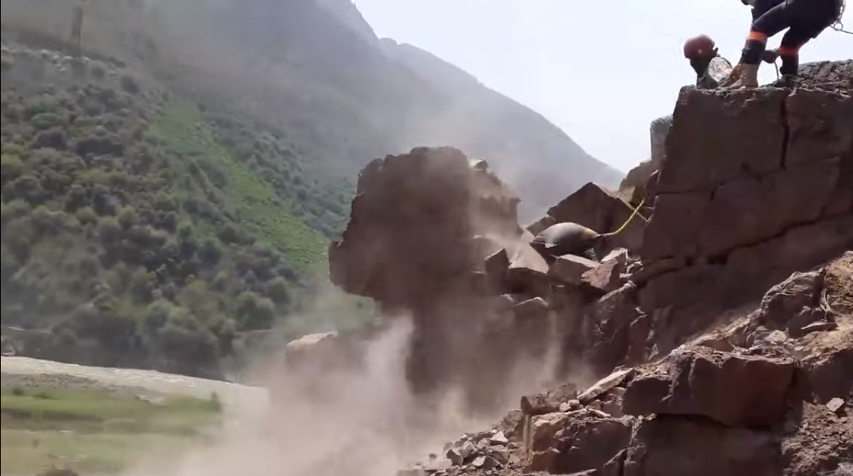На перевале «Камчик» обрушились камни – видео