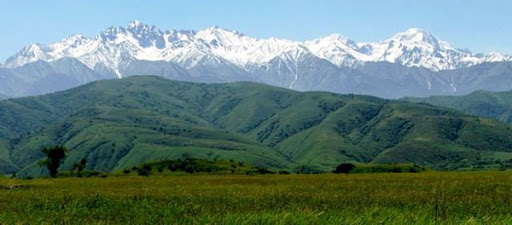 Спасатели нашли тела двух туристов, пропавших в горах Казахстана