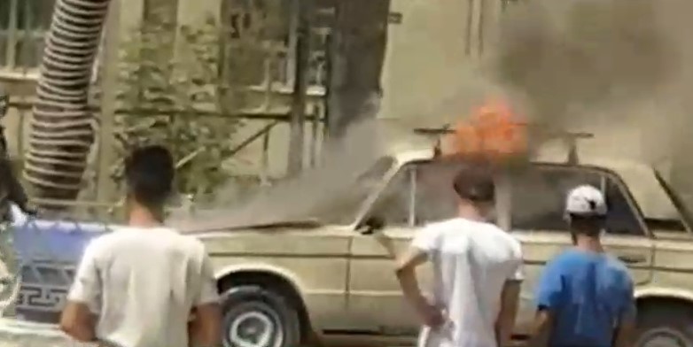 В Кашкадарье на ходу загорелась «Жигули» — видео