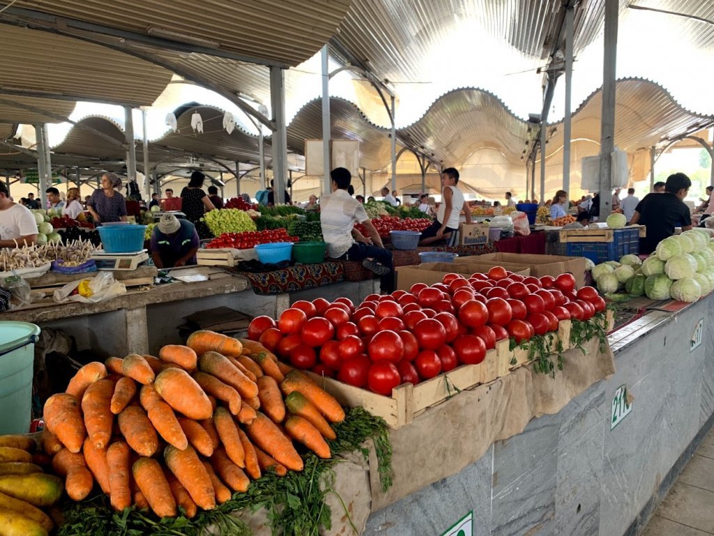 Названы минимальные и максимальные цены продуктов на рынках Узбекистана