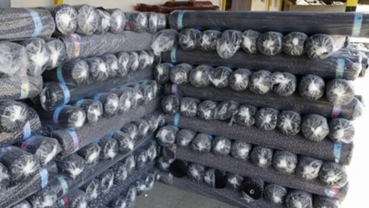 Несколько граждан пытались провезти ткани на 4 млрд сумов через таможню в Андижане