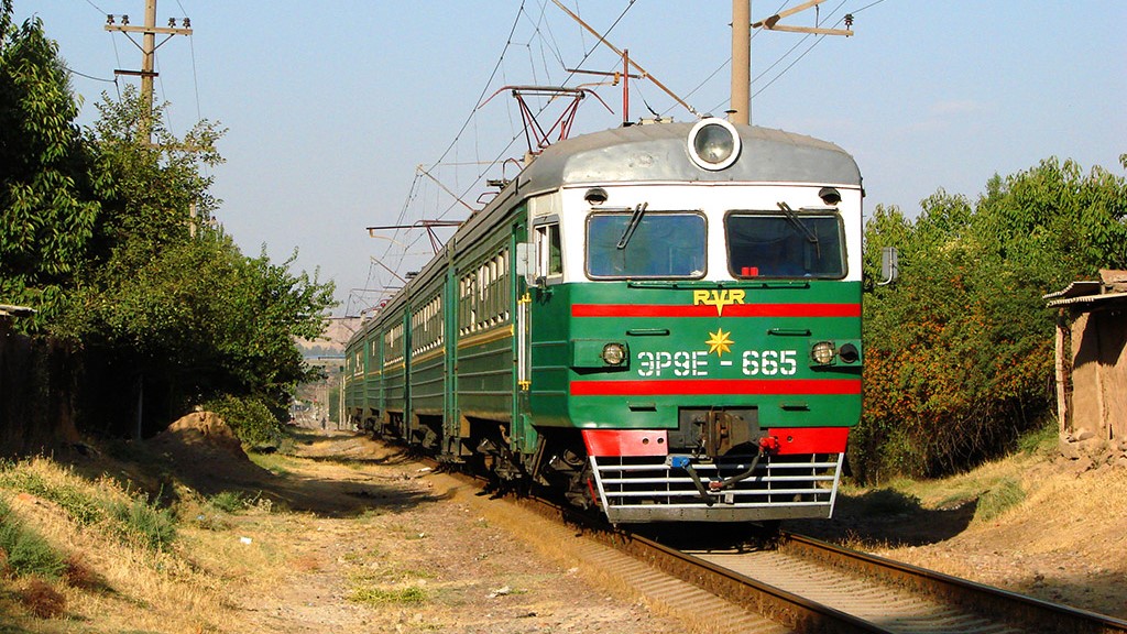Поезд «Ташкент-Карши» будет курсировать в Шахрисабз