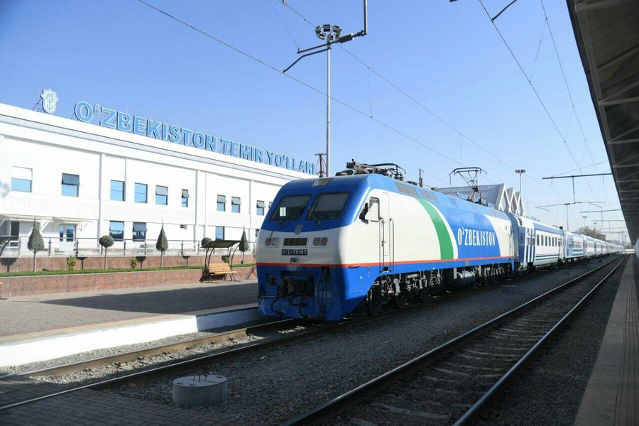 Узбекистан и Таджикистан возобновят автобусные и железнодорожные перевозки