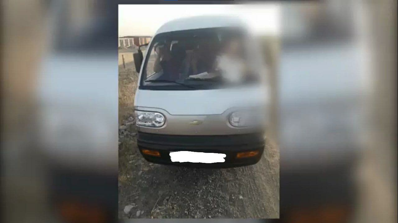 Водитель Damas перевозил 16 человек в салоне авто — видео