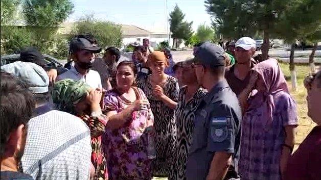 В Навои обманутые граждане устроили митинг – видео