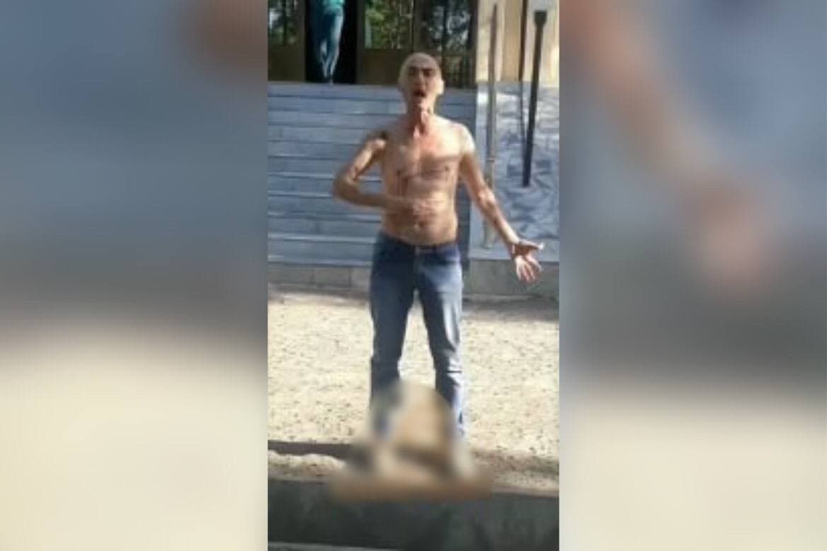 В Сурхандарьинской области мужчина порезал себя лезвием из-за вызова в УВД – видео