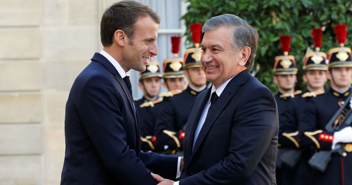 Президент Узбекистана полетел во Францию: страны могут вывести отношения на новый уровень