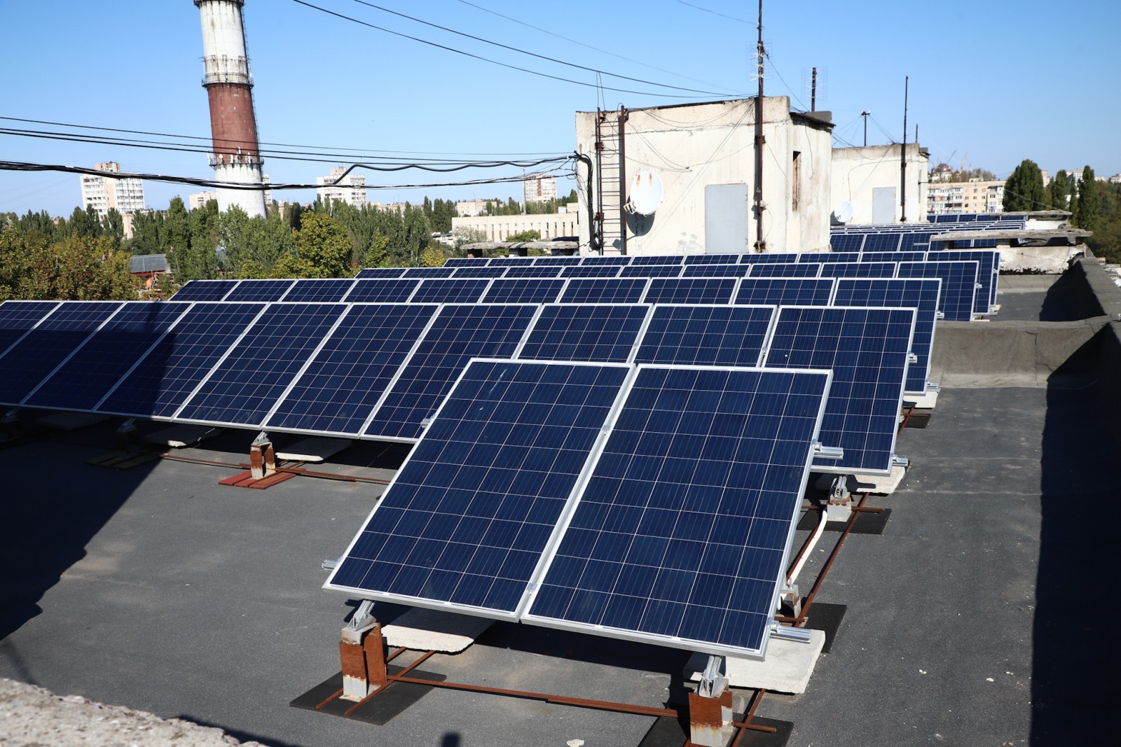 В Узбекистане установят солнечные панели общей мощностью 1 700 МВт