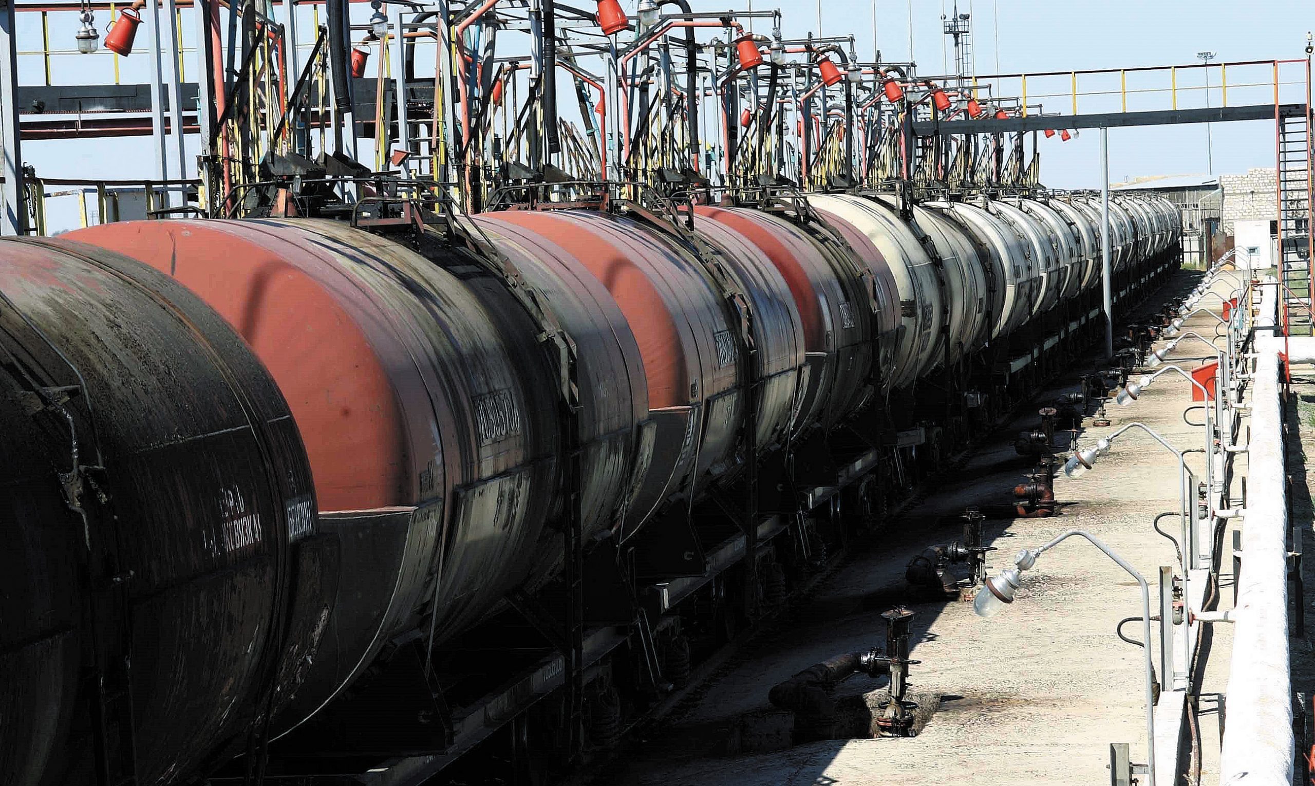 Российскую нефть начали транспортировать в Узбекистан