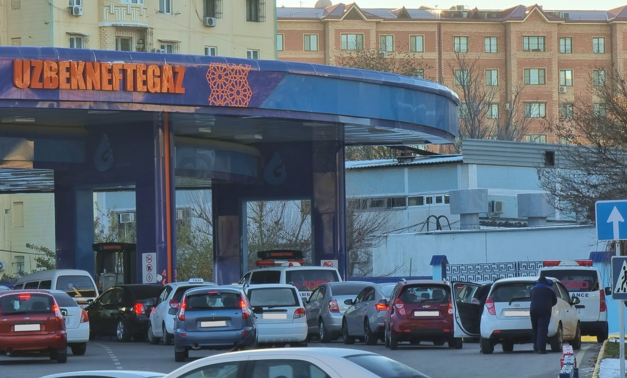 В Узбекистане продается самый дорогой бензин в Центральной Азии