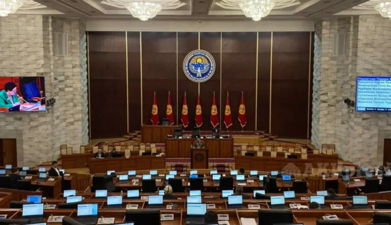 Депутаты Кыргызстана одобрили постройку совместного с Узбекистаном автозавода