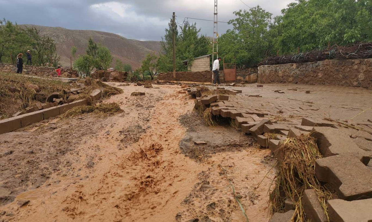 Узбекистанцев экстренно предупредили о возможных селе-паводковых явлениях