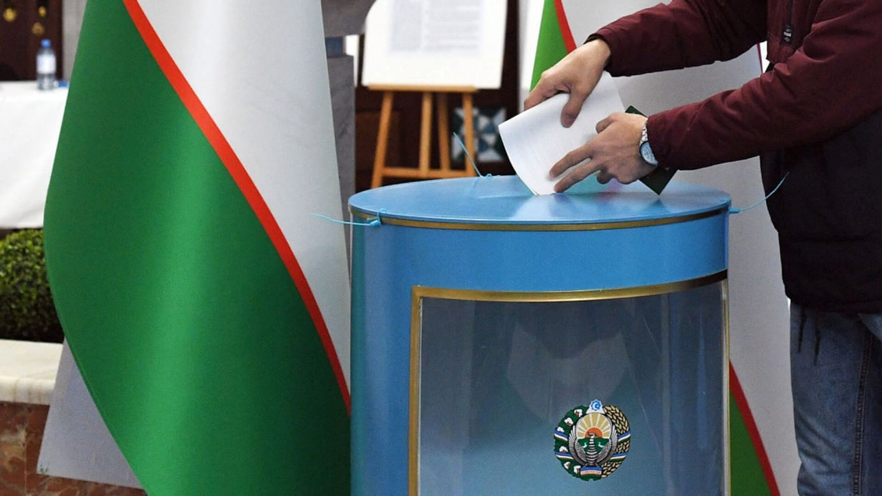 В Узбекистане началось голосование на референдуме