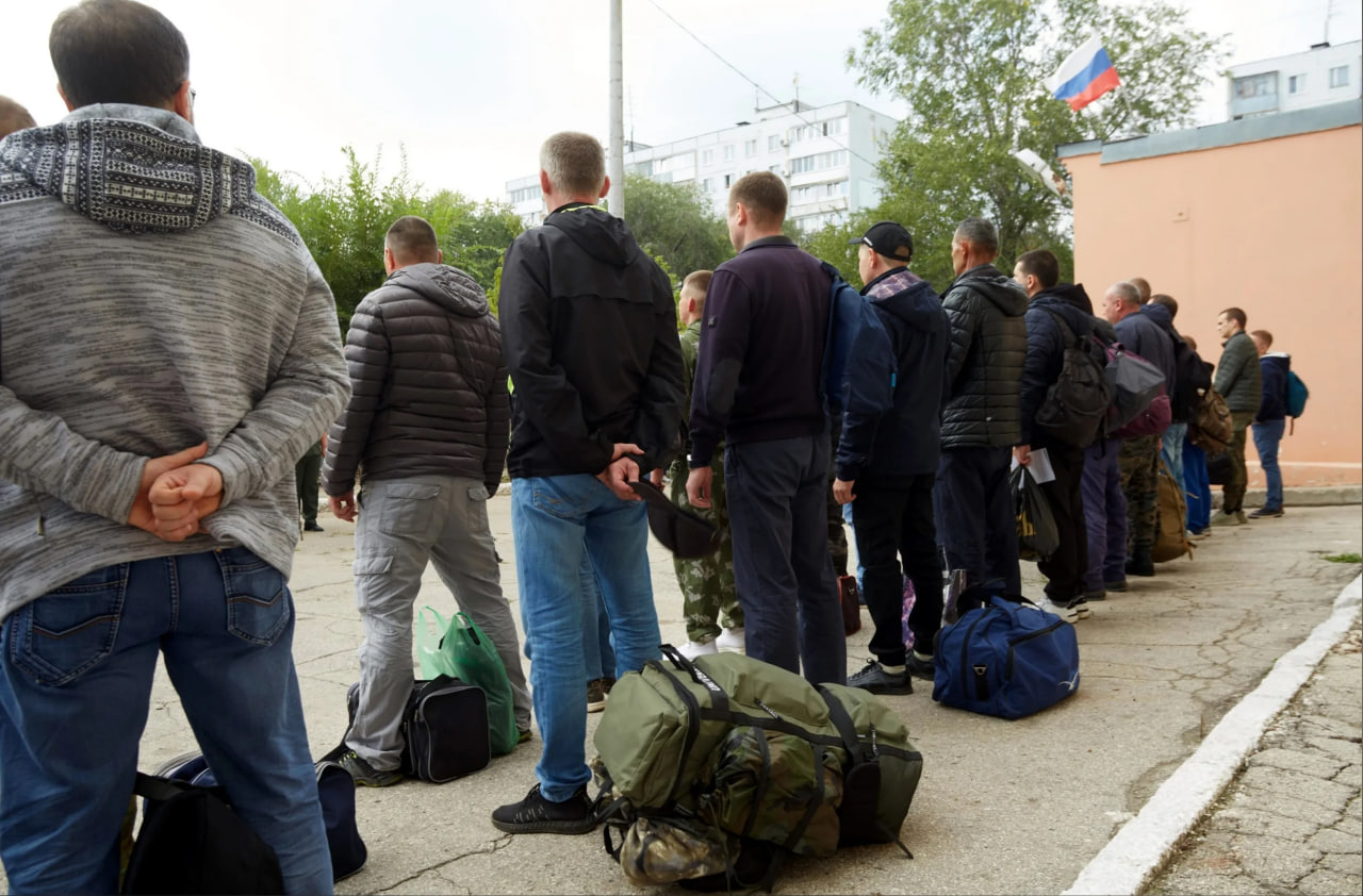 В России готовят законопроект о призыве мигрантов на войну с Украиной
