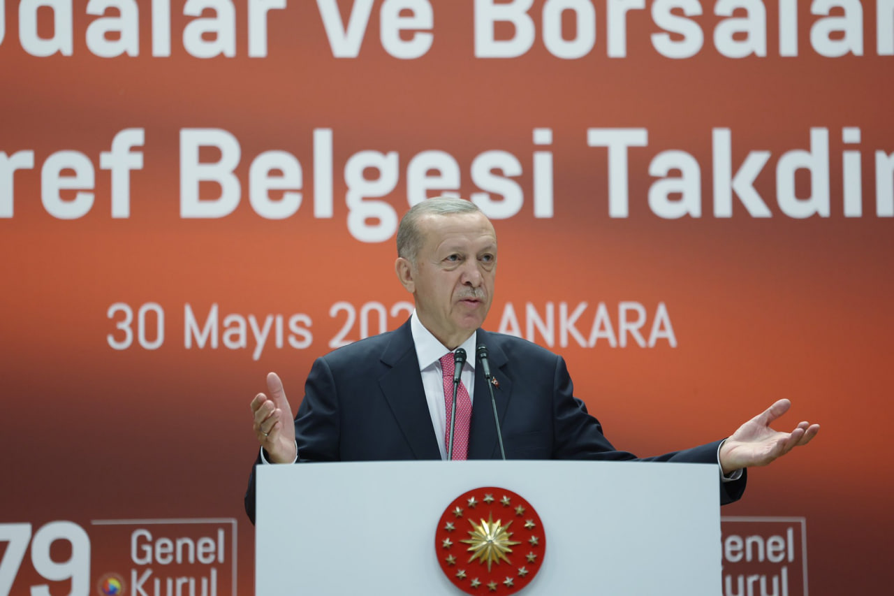 Эрдоган принял присягу и официально вступил в должность президента