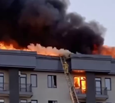 В Джизаке вспыхнул крупный пожар в новостройке — видео