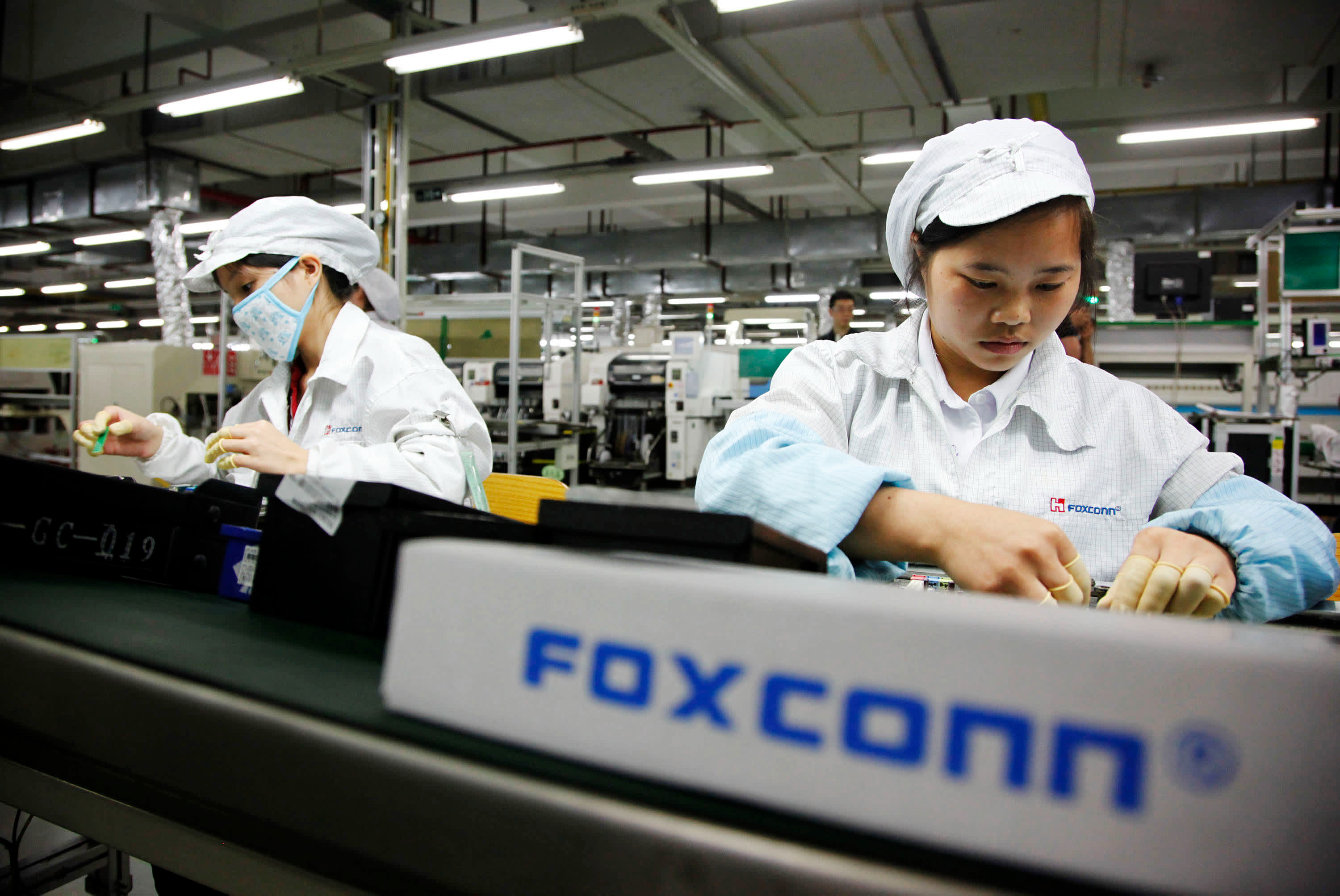 Американские акции обрушатся, если начнется война Китая с Тайванем, — основатель Foxconn