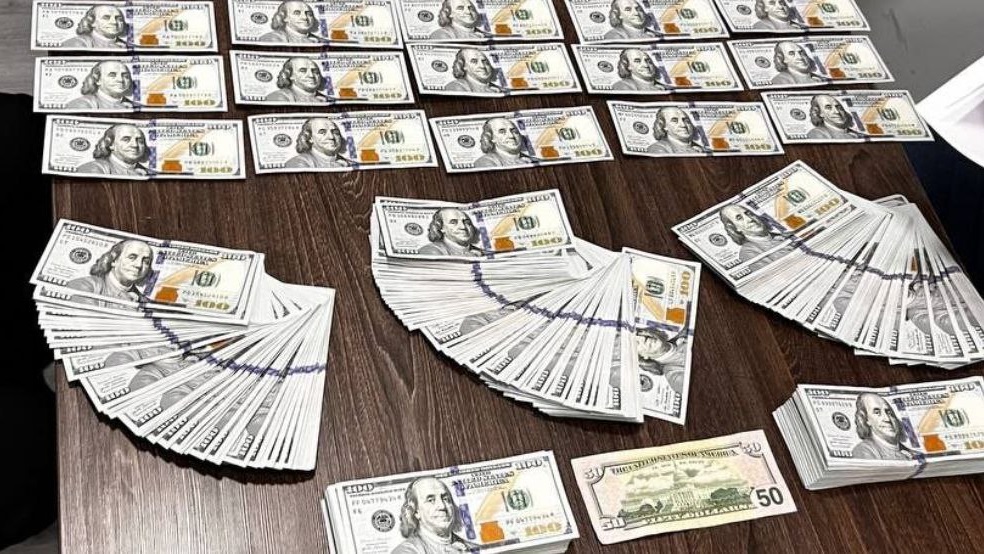В Ташкенте задержали мошенников, которые обещали отправить гражданина в США за $51 тысячу