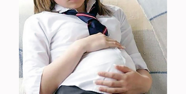 За полгода в Узбекистане забеременели 6 школьниц